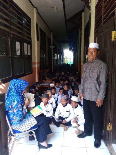 SDN Kiara Payung dan SDN Buaran Bambu 2 Adakan Santunan Anak Yatim