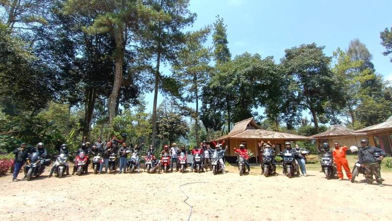 Pers Motor Club (PMC) Sukses Gelar Road Trip ke Curug Citambur Cianjur