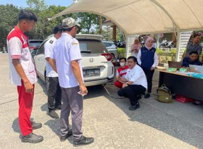 DLHK Kabupaten Tangerang Gelar Uji Emisi Gratis Untuk Kendaraan ASN Pemkab Tangerang.