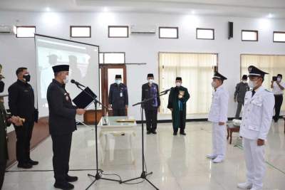 Lantik 2 Kades PAW Terpilih, Bupati Zaki: Lanjutkan Roda Pemerintahan Desa