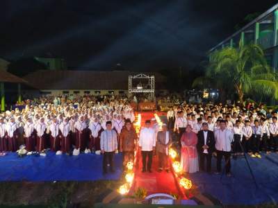 Sekda Kagum dan Bangga Liat Gelaran Seni Akbar Santri Akhir Kelas Ponpes Daarul El Huda