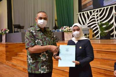 Bupati Zaki Ingatkan Kepala Sekolah Tuk Jaga Sanitasi dan Lingkungan Sekolahnya