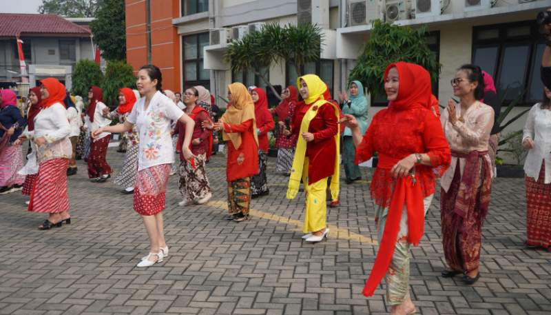 Tingkatkan Gaya Hidup Sehat, RSUD Kab. Tangerang Gelar Line Dance Bagi Karyawan