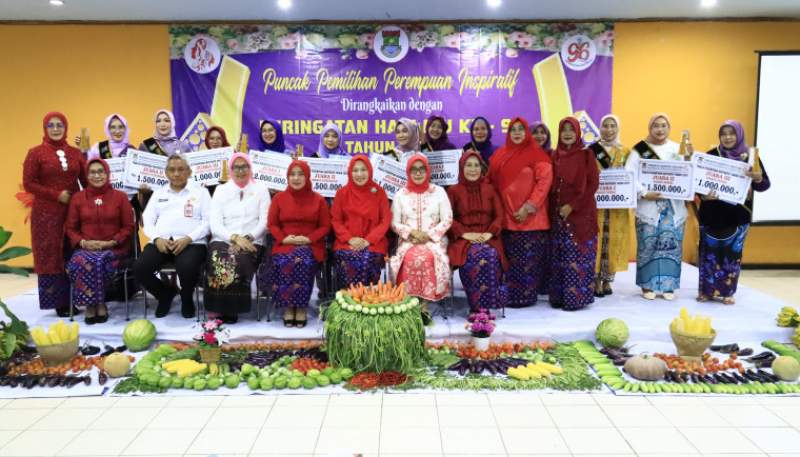 Pemkab Tangerang Anugerahkan Penghargaan Kepada 12 Perempuan Inspiratif