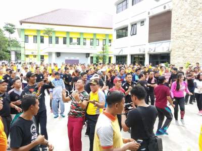 Kapolresta Tangerang Gelar Jalan Sehat dan Senam Bersama