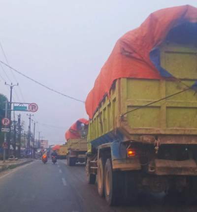 Dishub Diduga Kecolongan Puluhan Truck Tambang Melintas Di Luar Jam Operasional