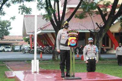 Foto : Kapolres Serang Kota AKBP Yunus Hadith Pranoto,S.IK., M.Si Gelar Apel Konsolidasi Pasukan Pengamanan TPS