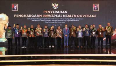 Pemkab Tangerang Raih Penghargaan UHC Award 2024