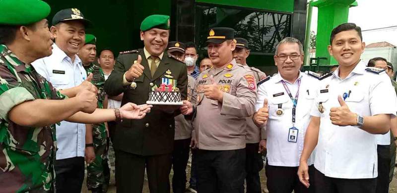 Meriah!!! Rayakan HUT TNI Ke-77, Koramil 13 Cisoka Sinergitas 3 Pilar Berikan Kejutan