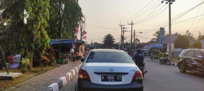 Arus Lalu Lintas Macet, Warga Keluhkan PKL Diruas Jalan Rangkasbitung