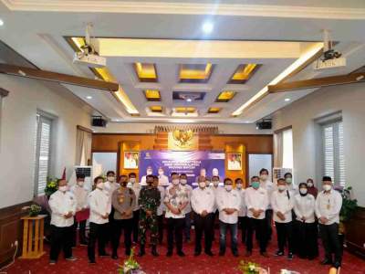 Foto : Kabid Humas Polda Banten Edy Sumardi Hadiri Pelantikan Pengurus SMSI Banten