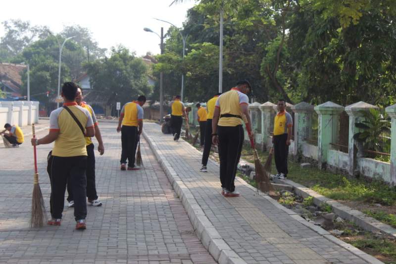 Polres Serang Laksanakan Bakti Religi di Masjid Agung Banten