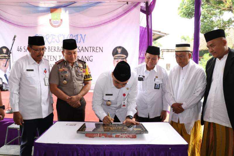 Sukseskan 15 Program, Bupati Zaki Resmikan 46 Sanitren