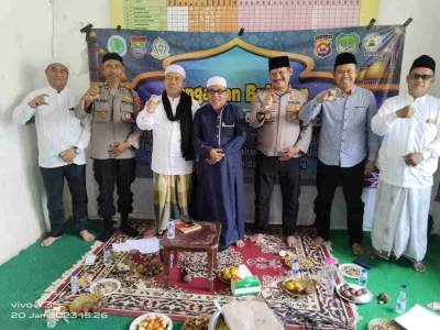 CAMAT DAN KAPOLSEK CISOKA HADIRI PENGAJIAN MUI