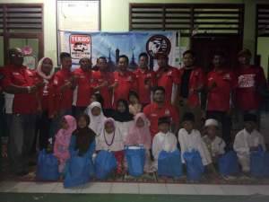 Tebar Bukber dan Santunan di Pondok Pesantren Al-Falah