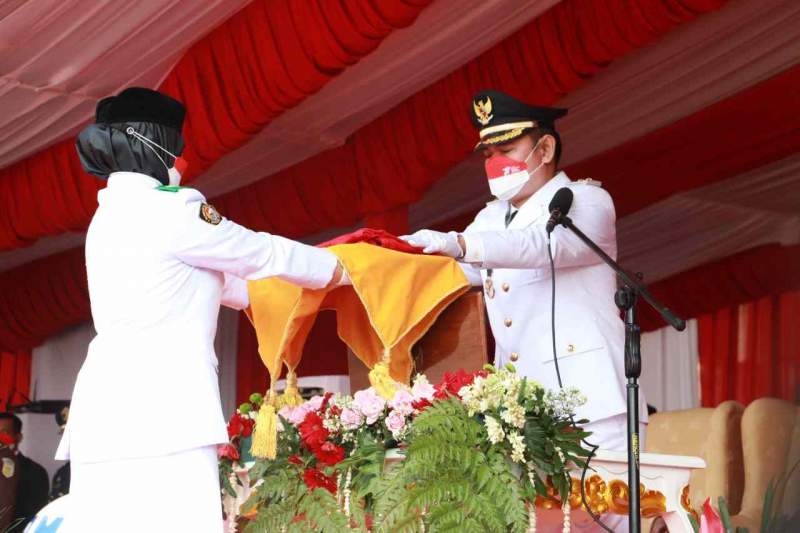 Semarak HUT Ke - 77 RI, Upacara Penurunan Bendera di Kabupaten Tangerang Berlangsung Meriah