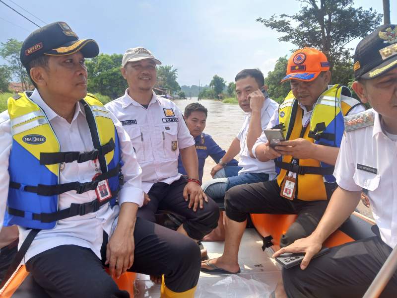 Pj Bupati Tangerang Tinjau Banjir Di Kecamatan Tigaraksa