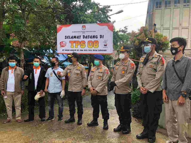 Foto : Tim Was Ops Mantap Praja Polri, Tinjau Pelaksanaan Pungut suara di TPS