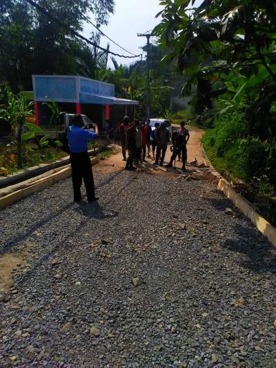 TMMD Kodim 0510/Trs Bangun Jalan di Desa Bjong Loa