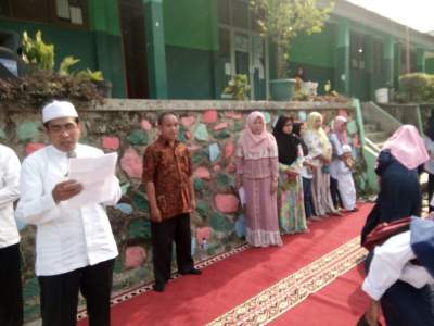 SMPN 2 Cigudeg Gelar Bakti Sosial dan Santunan Anak Yatim Piatu