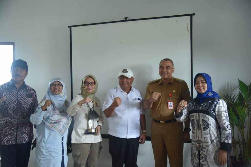 Bupati Zaki Pamerkan Ketapang Aqua Culture Mauk Di Hadapan Komisi IV DPR RI