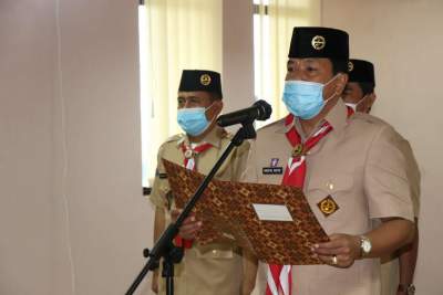 Foto : Kak Maesyal Rasyid Lantik Kwaran Kecamatan Solear