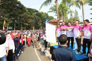 PJ Bupati Andi Ony Lepas Gerak Jalan Santai HUT Ke-391 Kabupaten Tangerang