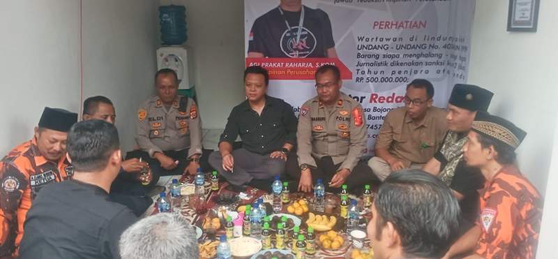 Kepolisian Polresta Tangerang Menghadiri Undangan Dengan Kontrol Sosial