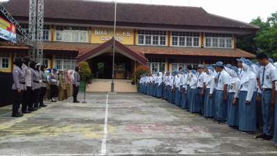 Polwan Polres Cilegon Sosialisasikan Bahaya Penyebaran Hoax