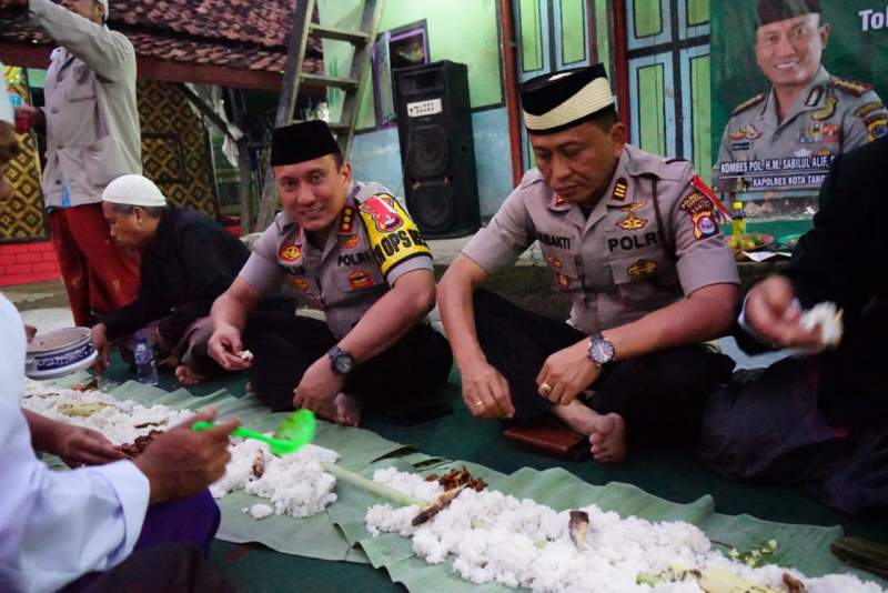 Kapolresta Tangerang Buka Puasa Pertama Bareng Santri Cisoka