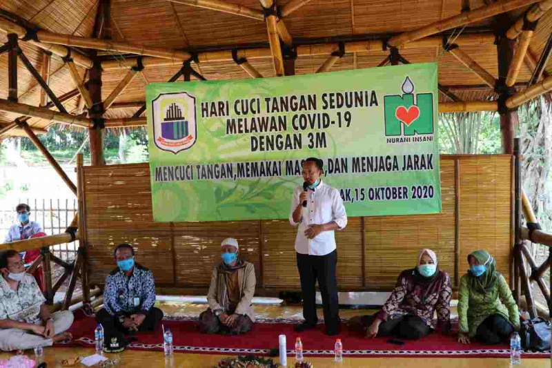 Foto : Sekolah Alam “Anak Jalan”, Peringati Hari Cuci Tangan Tangan Sedunia