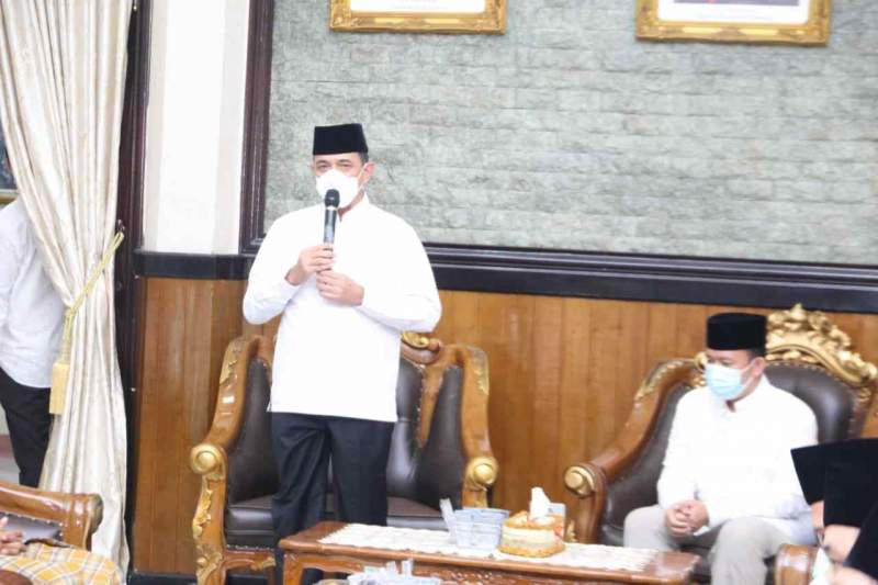 Plh Bupati OKU Ikuti Acara Takziah Hari Ke 40 Meninggalnya Alm. H. Karyana Azis