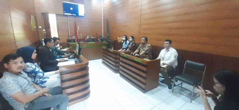 Foto Istimewa : Suasana di Ruang Sidang Pengadilan Negeri Bogor. Ahli Waris Pejuang Nasional, Lettu Inf (Purn) Tubagus Achsan Basuni Vs Pemkot Bogor. (IST)