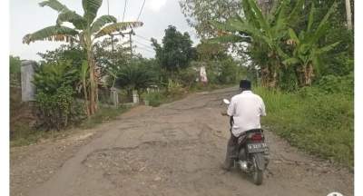 Pemkab Lebak Perbaiki Jalan Leuwidamar - Badui Sepanjang 7 KM