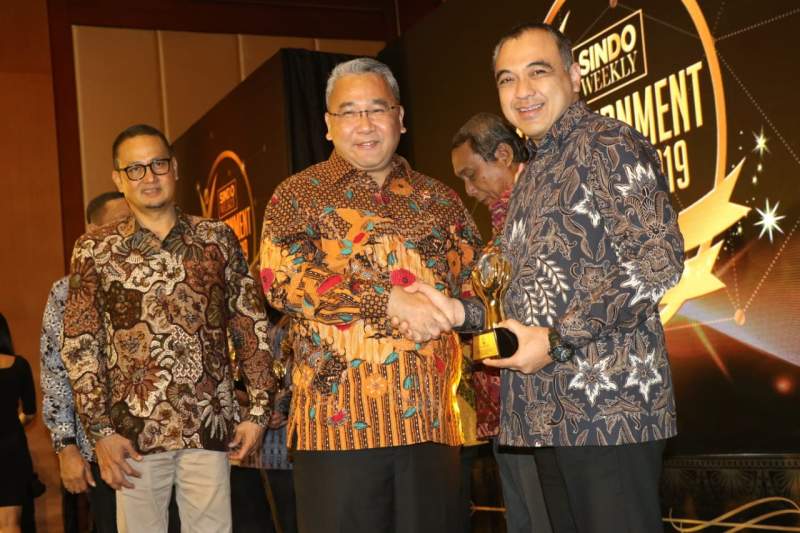 Bupati Zaki Raih Penghargaan SindoWeekly Governmen Award 2019 Kategori Kesehatan