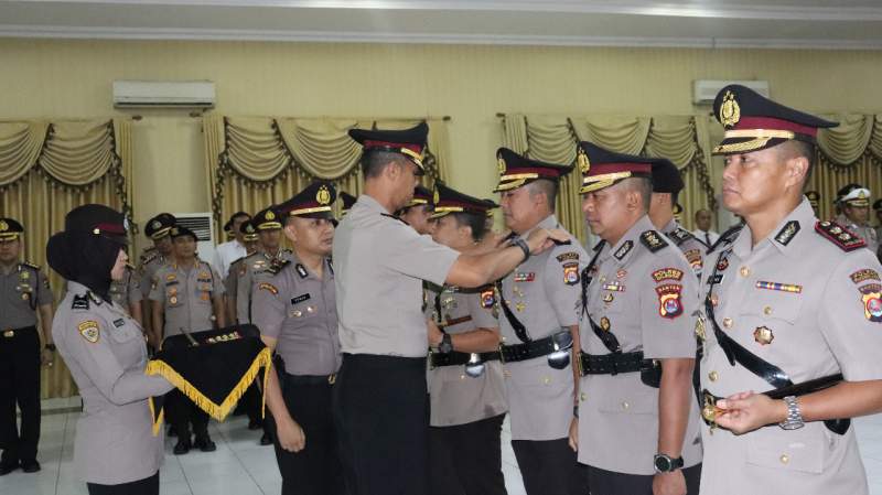 Kapolda Banten Gelar Upacara Sertijab Kabid Propam, Kapolresta Tangerang, Kapolres Pandeglang dan Kapolres Cilegon