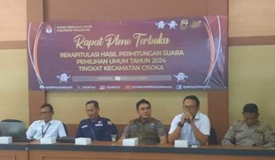 Rapat Pleno Rekapitulasi Hasil Penghitungan Dan Perolehan Suara Tingkat Kecamatan Dimulai