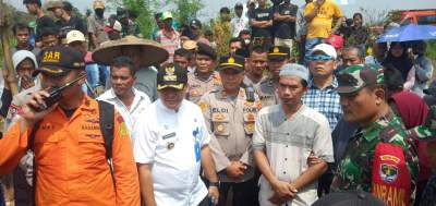 Setelah Pencarian Hari Ke 2 Bocah Yang Tenggelam di Danau Bekas Galian Pasir Ditemukan