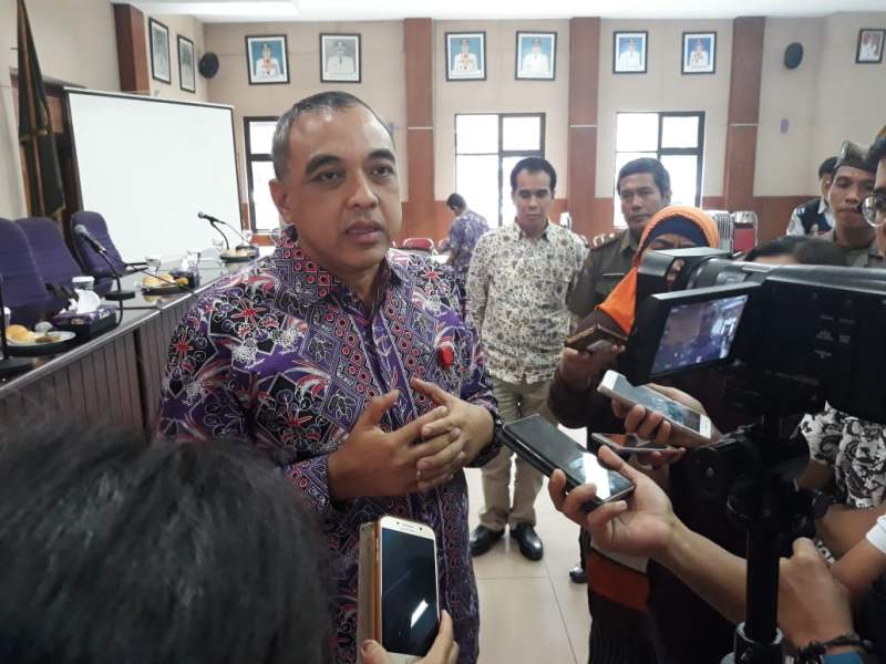 Bupati Zaki : Pemkab Tangerang Hanya Membatasi Jam Operasional Angkutan Kendaraan Berat