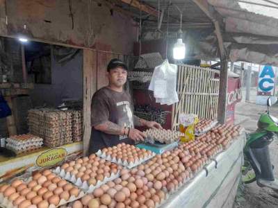 Ibu Rumah Tangga Mengeluh Harga Telur Selangit