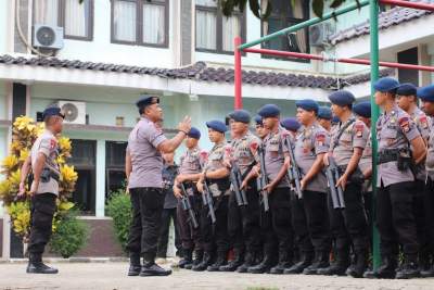 Dansat Brimob Polda Banten Pimpin Pengamanan Pilkades di Rajeg