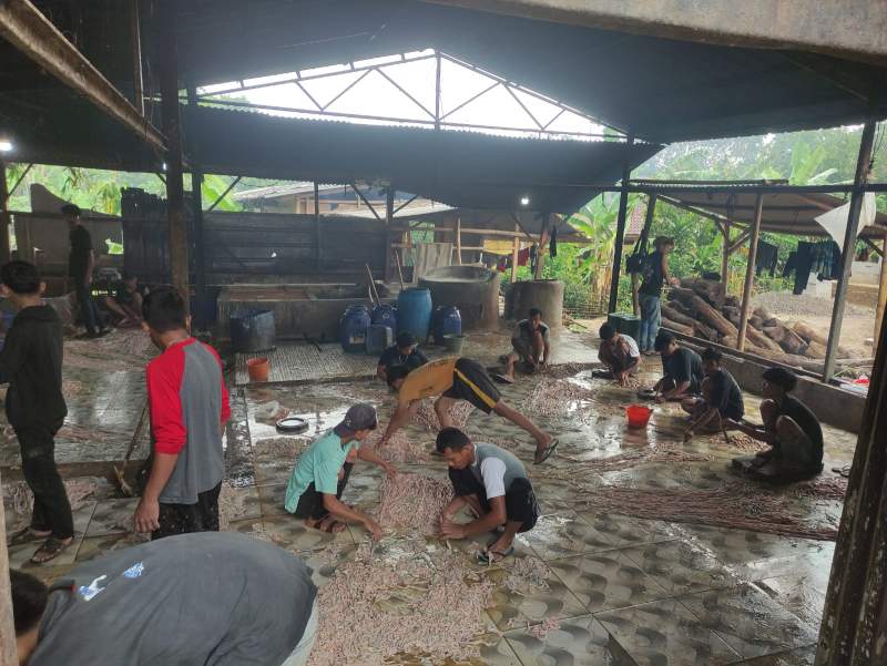 Penjual Usus Ayam Negeri di Lebak Tembus Hingga Luar Provinsi