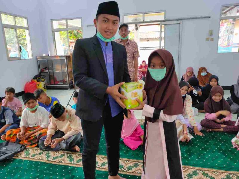 Alumni Daar El-Qolam 2 Angkatan 8 Tahun 2015, Santuni Anak Yatim Piatu Di Kecamatan Kresek