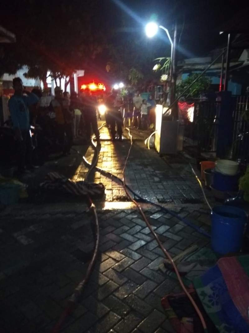 Rumah Terbakar Saat Pemilik Tidur