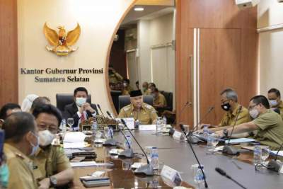 BUPATI OKU BERSAMA GUBERNUR SUMATERA SELATAN MELAKSANAKAN RAPAT KOORDINASI TERKAIT PEMBANGUNAN DI KABUPATEN OKU