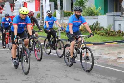 Jalin Sinergitas, Kapolda Banten Gelar Gowes Ceria TNI-POLRI