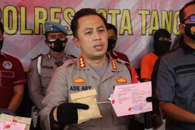 Foto : Polresta Tangerang Kombes Pol Ade Ary Syam Indardi Amankan Barang Bukti Narkoba Jenis Sabu 5,2 Kg 